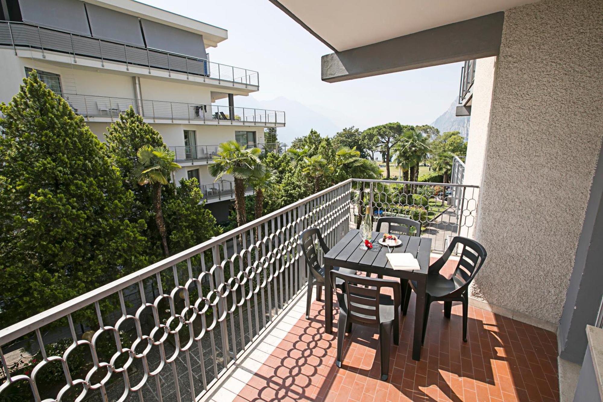 Riva Lago E Spiaggia Apartment 2 - Happy Rentals Eksteriør billede